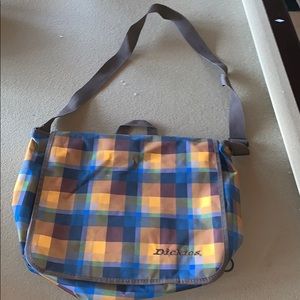 BACK TO SCHOOL Dickies plaid messenger bag